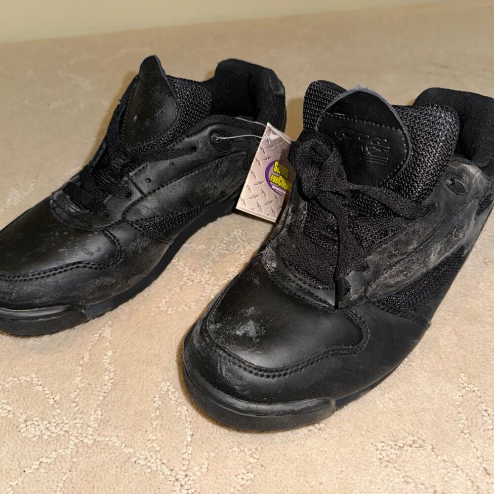BRAND NEW WITH DEFECT SFC Shoes for Crews ProClassic Women Shoes 7001 M - Size 9